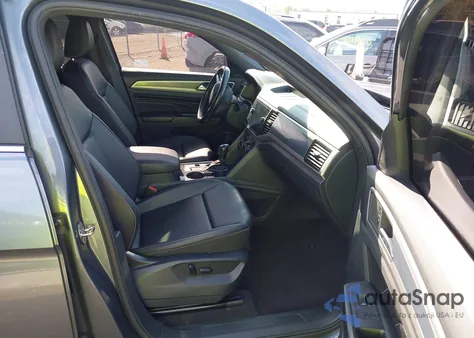 2020 Volkswagen Atlas Cross Sport 3.6L V6 Sel z USA, uszkodzony, nr VIN 1V2EE2CA4LC224574